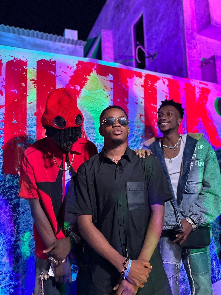 Rave 32ddeaaf 897b 470f bf12 118fabf6fee6 1 105 c